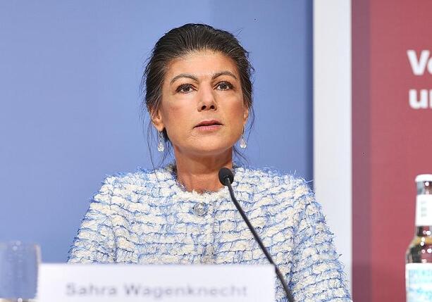 Bild vergr&ouml;&szlig;ern: Wagenknecht warnt Verfassungsgericht vor Abweisung von Wahlklage
