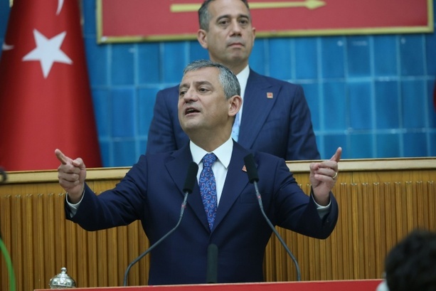 Bild vergr&ouml;&szlig;ern: Abgesetzter türkischer Oppositionsführer Özel kündigt Gründung einer neuen Partei an