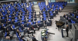 AfD scheitert mit Organklage gegen frühere 2G+-Regelung in Bundestag