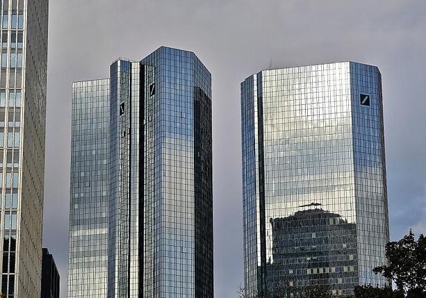 Bild vergr&ouml;&szlig;ern: Berichte: Razzia in Zentrale der Deutschen Bank