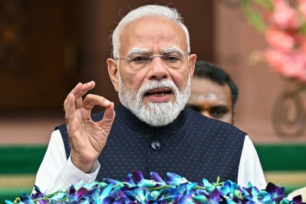 Bild vergr&ouml;&szlig;ern: Proteste in Indien: Modi kündigt harte Strafen für Prüfungsbetrug an