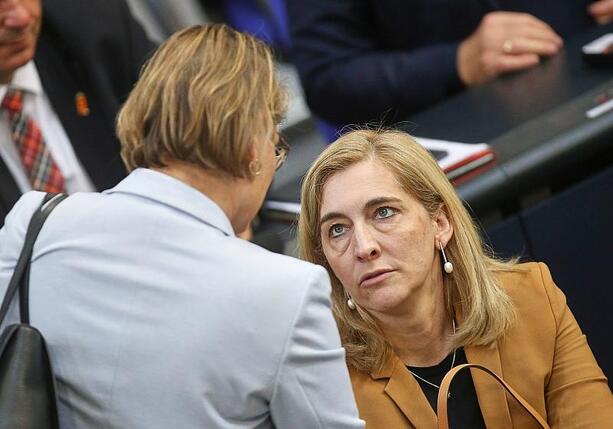 Bild vergr&ouml;&szlig;ern: Hubig begrüßt Wechsel von Warken ins Kanzleramt