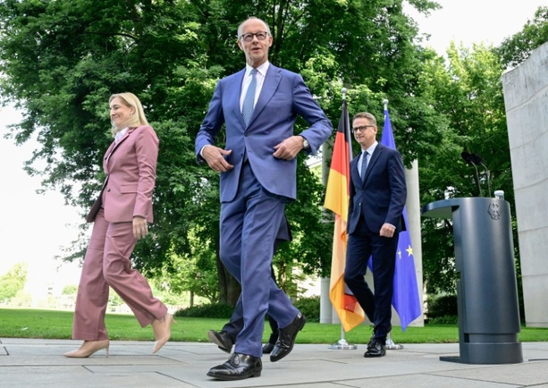 Bild vergr&ouml;&szlig;ern: Politologe Höhne: Kabinettsumbildung birgt Risiken