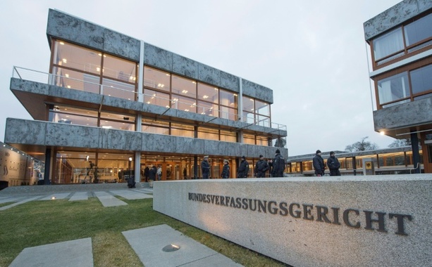 Bild vergr&ouml;&szlig;ern: Grüne zu Karlsruher Urteil um Aufnahmeprogramm: Beendet Dobrindts Willkür