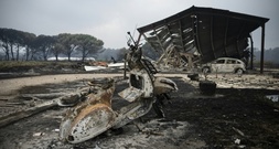 Behörden: Waldbrand in der französischen Gironde breitet sich weiter