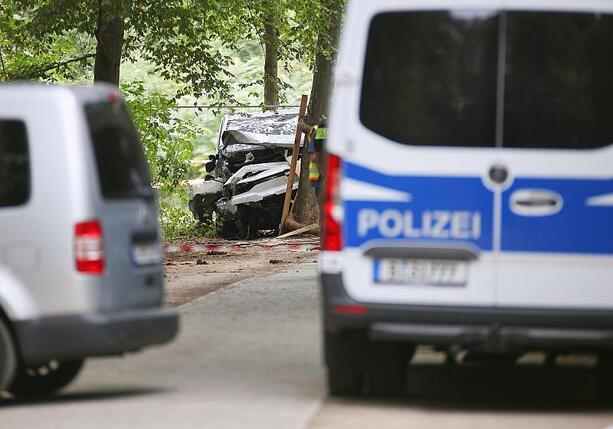 Bild vergr&ouml;&szlig;ern: Bericht: Mutmaßlicher Beifahrer nach CSD-Anschlag festgenommen