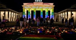 Gedenken nach Anschlag bei Berliner CSD: Mahnwachen in vielen deutschen Städten