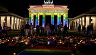 Gedenken nach Anschlag bei Berliner CSD: Mahnwachen in vielen deutschen Städten