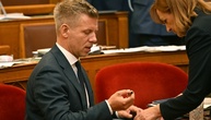 Magyar-Partei wählt erstmals Verfassungsrichter - Amnesty: Verfahren 