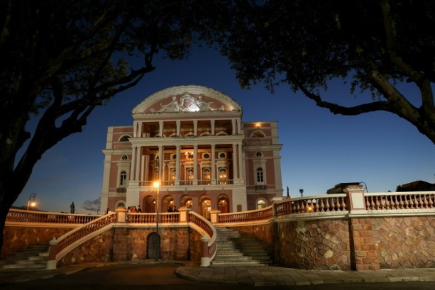 Bild vergr&ouml;&szlig;ern: Bekannt aus Fitzcarraldo: Amazonas-Theater in Brasilien wird Weltkulturerbe