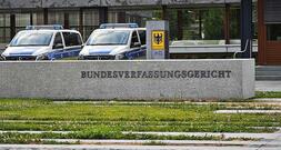 Verfassungsgericht bestätigt Arztvorbehalt für Eigenbluttherapie