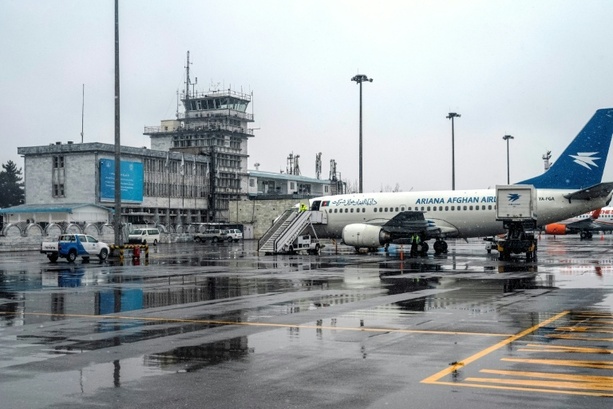 Bild vergr&ouml;&szlig;ern: Dobrindt verteidigt Abschiebeflug mit nicht straffällig gewordenem Afghanen