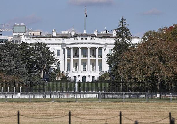 Bild vergr&ouml;&szlig;ern: Netanjahu und Trump loben Gespräch im Weißen Haus als positiv
