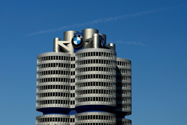 Bild vergr&ouml;&szlig;ern: Autobauer im Umbruch: BMW will rund 8000 Jobs abbauen