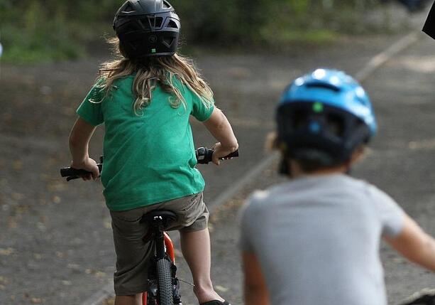 Bild vergr&ouml;&szlig;ern: Studie: Viele Kinder beim Radfahren unsicher