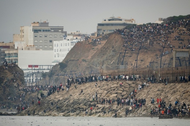 Bild vergr&ouml;&szlig;ern: Linke zu Ceuta: Deutschland muss Migranten aufnehmen