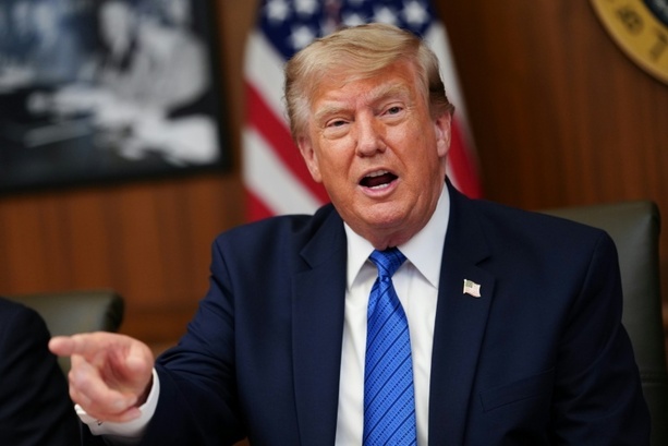 Bild vergr&ouml;&szlig;ern: US-Präsident Trump äußert sich zurückhaltend zu möglicher Patriot-Lizenz für die Ukraine