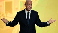 Infantino kippt Investoren-Plan nach Protest - Uefa entzieht Fifa-Chef dennoch Vertrauen