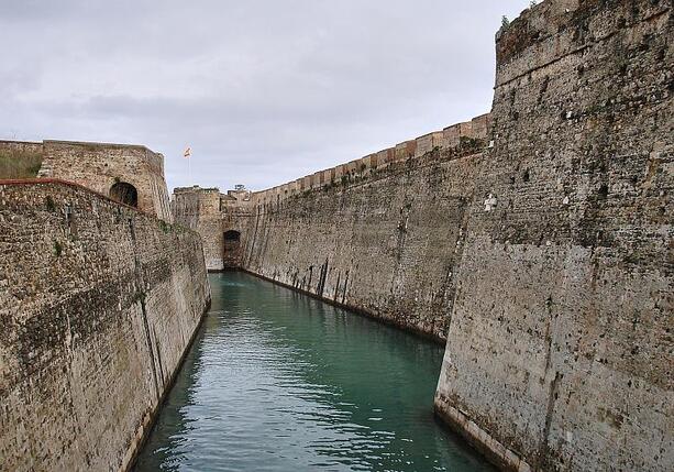 Bild vergr&ouml;&szlig;ern: Grüne fordern Aufklärung zu Ceuta-Ansturm
