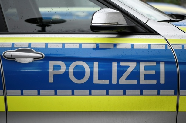 Bild vergr&ouml;&szlig;ern: Betrugsversuch: 103-Jährige delegiert falschen Wasserwerker am Nacken aus Wohnung