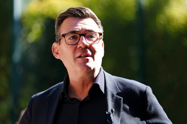 Bild vergr&ouml;&szlig;ern: Neuer britischer Premier Burnham möchte schriftliche Verfassung für sein Land