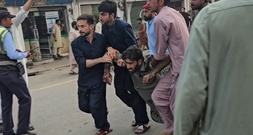 Neun Tote bei Selbstmordanschlag während Demonstration in Pakistan
