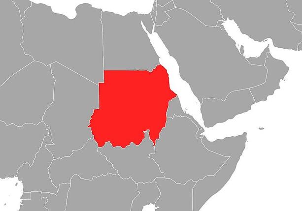 Bild vergr&ouml;&szlig;ern: Sudan: 35 Tote bei Drohnenangriff auf Gerichtsverhandlung in Darfur