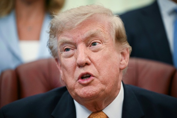 Bild vergr&ouml;&szlig;ern: Trump: Gespräche mit dem Iran finden derzeit statt