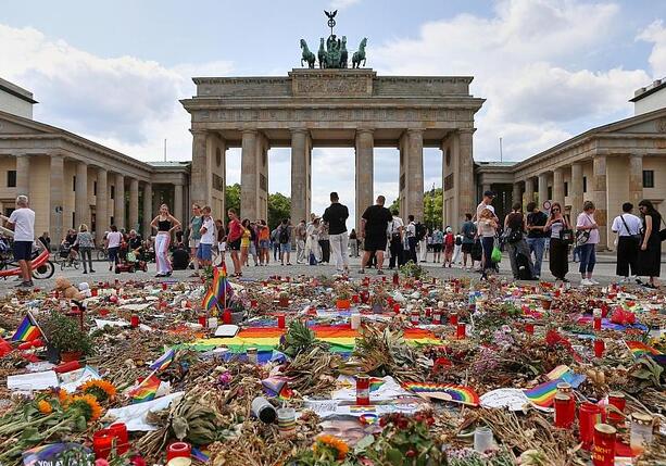 Bild vergr&ouml;&szlig;ern: LSVD fordert nach CSD-Anschlag zehn Sofortmaßnahmen