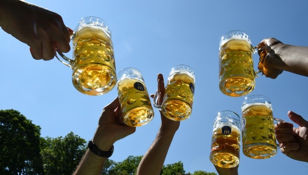 Bild vergr&ouml;&szlig;ern: Sinkender Bierkonsum: Zahl der Brauereien in Deutschland schrumpft