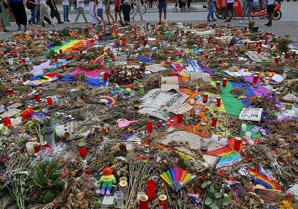 Bild vergr&ouml;&szlig;ern: CSD-Anschlag: Grüne verlangen von Dobrindt mehr Aufklärung