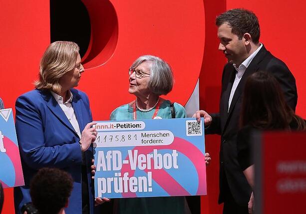 Bild vergr&ouml;&szlig;ern: Linke fordert SPD zu AfD-Verbotsverfahren auf