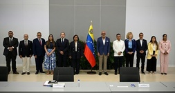 Regierung und Opposition in Venezuela beginnen offiziellen Dialog - ohne Machado