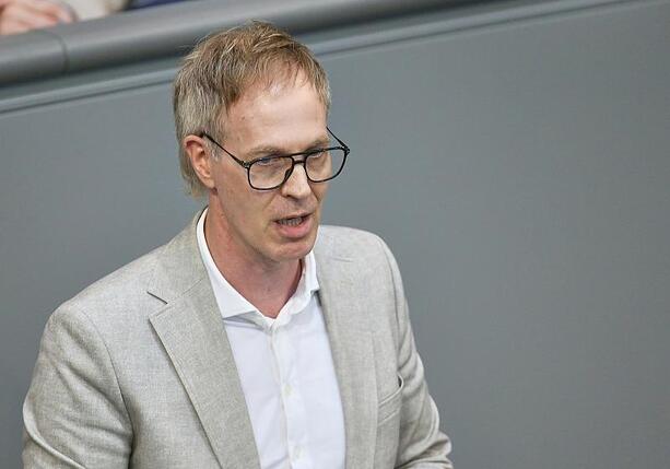 Bild vergr&ouml;&szlig;ern: SPD-Politiker verteidigt Drohnen-Zuständigkeiten