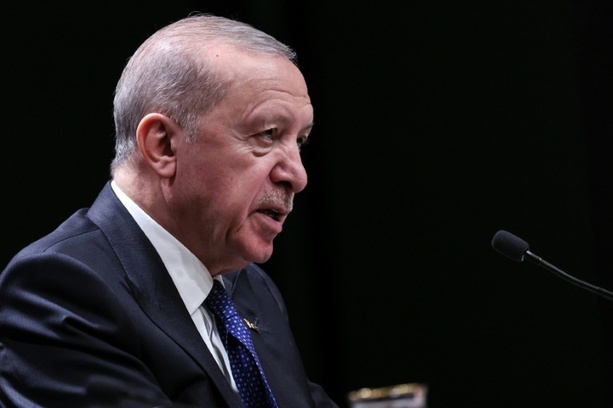 Bild vergr&ouml;&szlig;ern: Medien: Türkischer Präsident Erdogan zu Dreiergipfel in Saudi-Arabien eingetroffen
