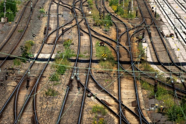 Bild vergr&ouml;&szlig;ern: Kabel der Deutschen Bahn beschädigt: Kölner Staatsschutz ermittelt wegen Sabotage