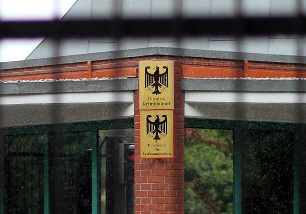 Bild vergr&ouml;&szlig;ern: Verfassungsschutz warnt vor Desinformationskampagne gegen Merz