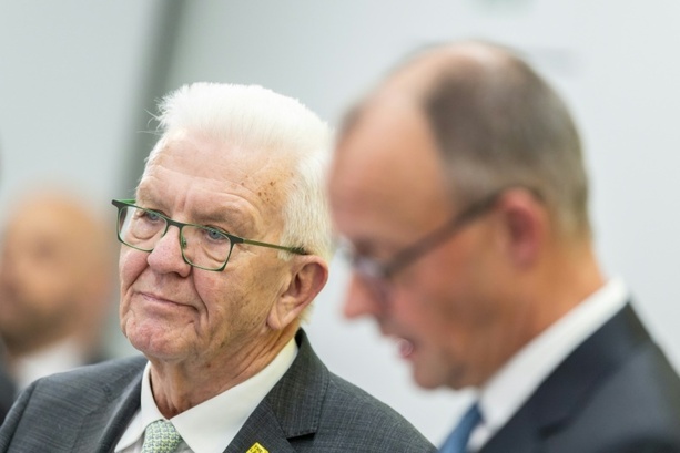 Bild vergr&ouml;&szlig;ern: Steile Lernkurve: Kretschmann lobt Amtsführung von Merz