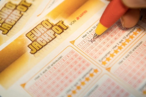 Bild vergr&ouml;&szlig;ern: Eurojackpot geknackt: Mehr als 32 Millionen Euro gehen nach Nordrhein-Westfalen
