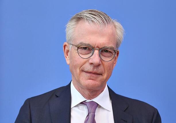 Bild vergr&ouml;&szlig;ern: Wirtschaftsweiser fordert niedrigere Beamtenpensionen