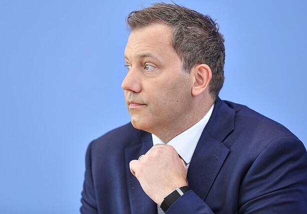 Bild vergr&ouml;&szlig;ern: Union kritisiert Klingbeils Steuerpläne scharf