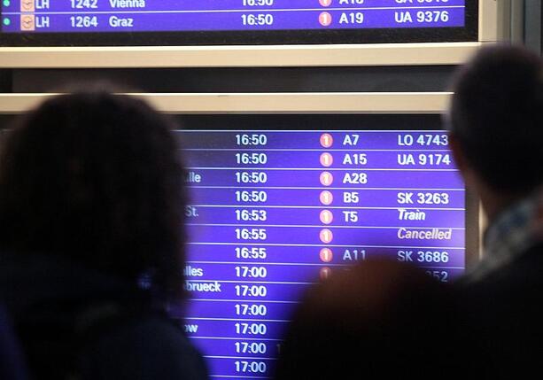 Bild vergr&ouml;&szlig;ern: Grüne kritisieren Ticketsteuer-Senkung als Blindflug