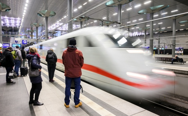Bild vergr&ouml;&szlig;ern: Bericht: Trotz Sanierung nur jeder vierte Zug zwischen Hamburg und Berlin pünktlich