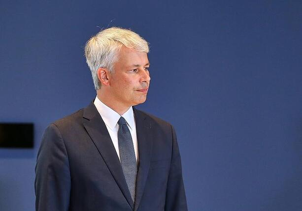 Bild vergr&ouml;&szlig;ern: Bilger will Drohnenabwehr an Flughäfen verbessern