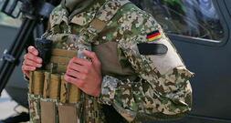 Wehrbeauftragter warnt vor überfüllten Stuben durch neue Ausrüstung