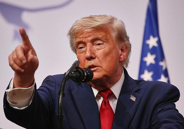 Bild vergr&ouml;&szlig;ern: Trump will vom Iran Kompensationen für Kriegsopfer verlangen