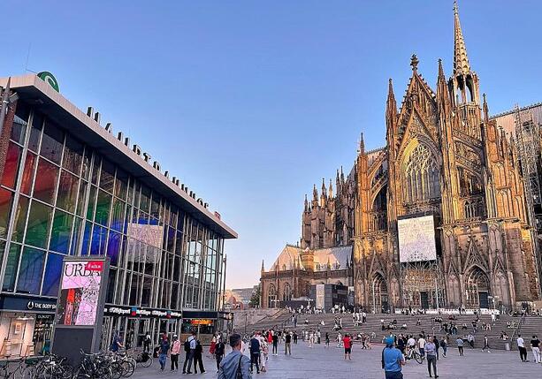 Bild vergr&ouml;&szlig;ern: Köln soll Abschiebehilfe abgelehnt haben - Rufe nach Konsequenzen
