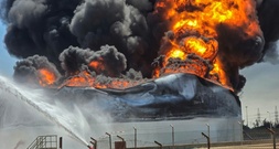 Brand nach Drohnenangriff auf Ölraffinerie in Libyen laut Unternehmen unter Kontrolle
