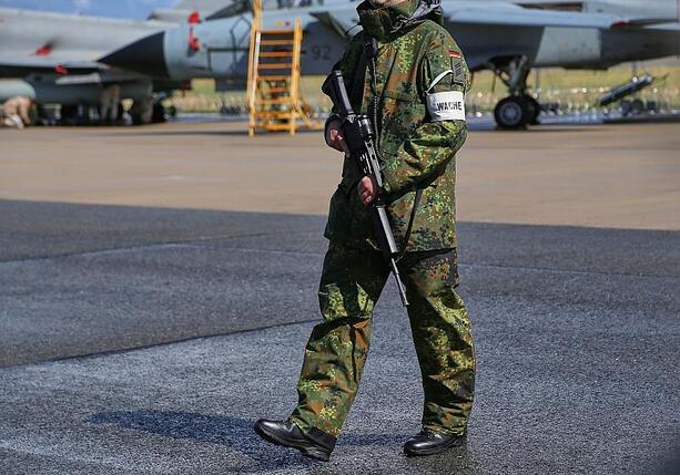 Bild vergr&ouml;&szlig;ern: Bundeswehr meldet hunderte Drohnenüberflüge