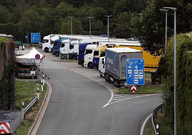 Bild vergr&ouml;&szlig;ern: IW: Lockerung des Lkw-Sonntagsfahrverbots bringt wenig
